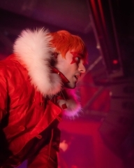 Close up shot of Awsten Knight of Waterparks at Ace of Spades in Sacramento